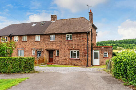 Tylers Close, Godstone, Surrey, RH9 3 bed semi