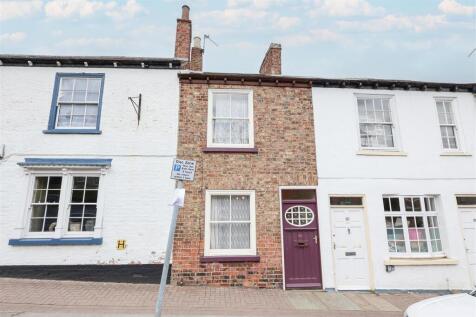 Allhallowgate, Ripon 2 bed terraced house for sale