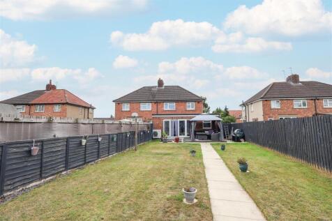 The Shepherdies, North Stainley, Ripon 3 bed semi