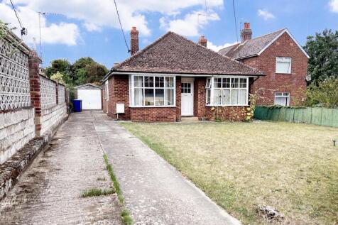 2 bedroom detached bungalow for sale