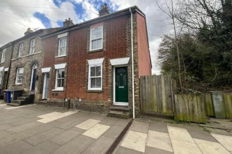 2 bedroom end of terrace house for sale