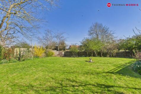 Shakespeare Drive, Biggleswade SG18 3 bed semi