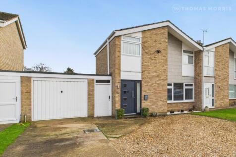 Riverside Gardens, Biggleswade SG18 3 bed semi