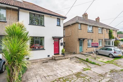Beautifully modernised family home in... 3 bed end of terrace house for sale