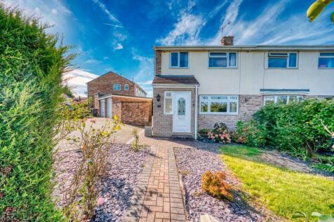 Superb three bedroom family home... 3 bed semi