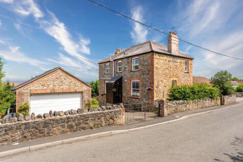 Beautiful cottage with elevated views... 3 bed detached house for sale
