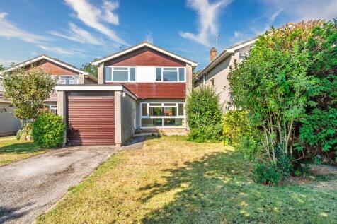 Ideally situated family home in... 4 bed detached house for sale