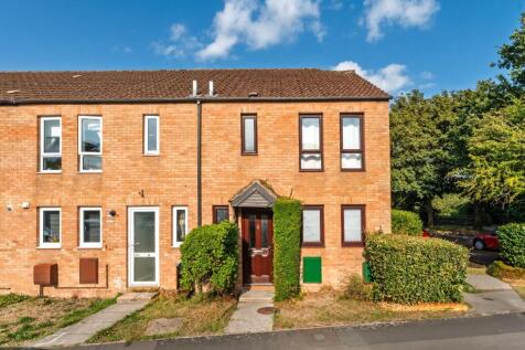 Spacious three bedroom home, ideally... 3 bed end of terrace house for sale