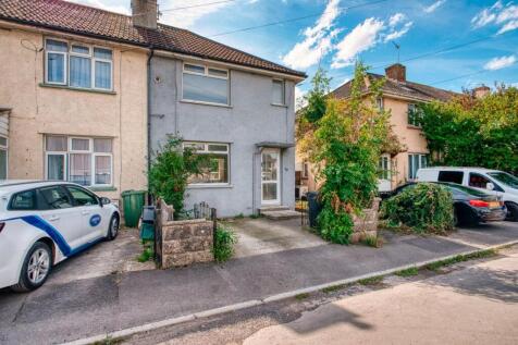 Three bedroom family home offering... 3 bed end of terrace house for sale
