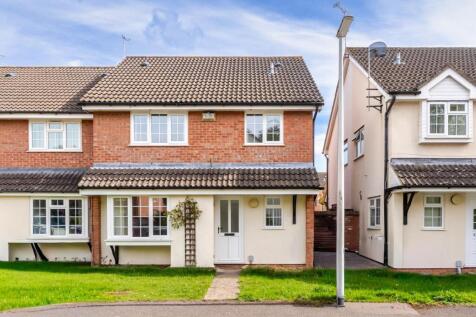 Two bedroom property offering great... 2 bed terraced house for sale
