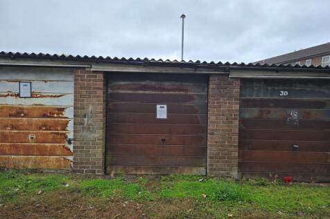 Studio flat for sale