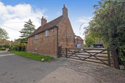 6 bedroom detached house for sale