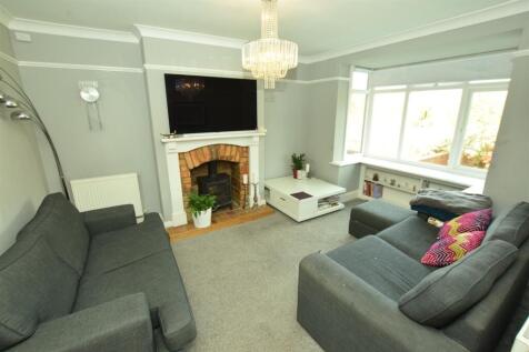 61 Hackness Road Scalby, Scarborough... 3 bed semi