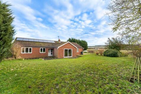Ashdale, Carr Lane, East Heslerton... 4 bed detached bungalow for sale