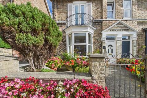 66 Newbiggin, Malton, YO17 7JF 4 bed end of terrace house for sale