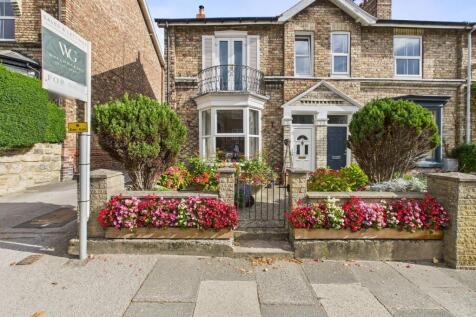 4 bedroom semi-detached house for sale