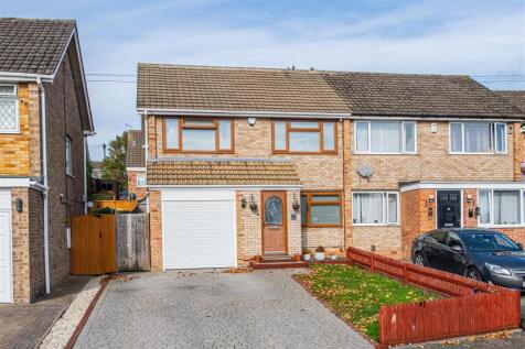 3 bedroom semi-detached house for sale