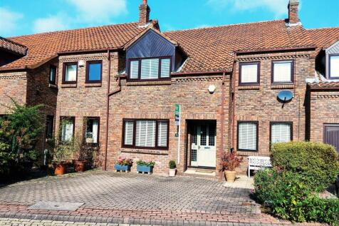 4 bedroom terraced house for sale
