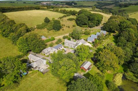 North Cornwall 32 bed detached house for sale