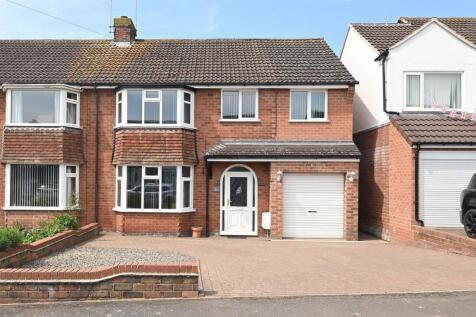 4 bedroom semi-detached house for sale