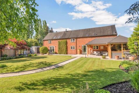 3 bedroom barn conversion for sale