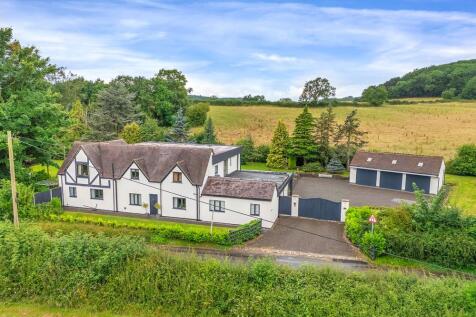 5 bedroom detached house for sale