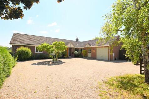 4 bedroom detached bungalow for sale