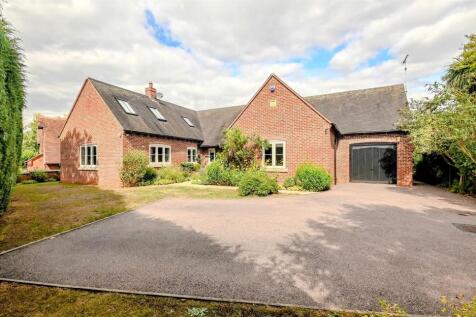 5 bedroom detached house for sale