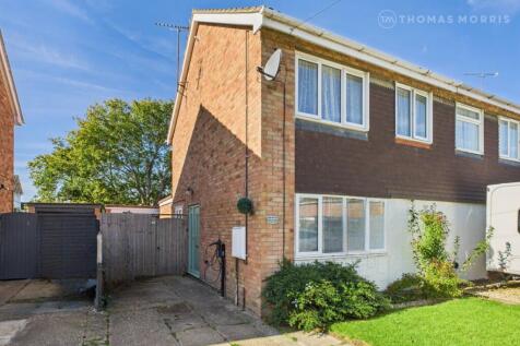 Westfield Road, Huntingdon PE28 3 bed semi