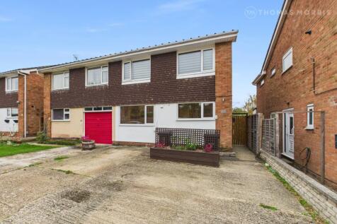 Rodney Road, Huntingdon PE29 4 bed semi