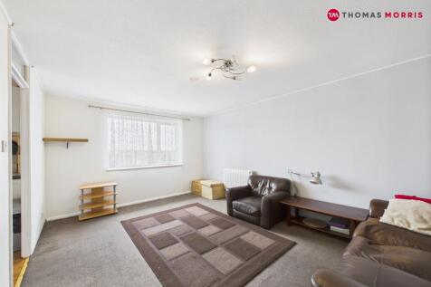 Tennyson Close, Hertfordshire SG8 2 bed apartment for sale