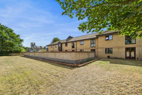Gresley Lodge, Royston SG8 2 bed apartment for sale