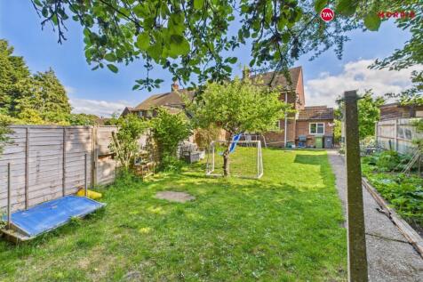 Dukes Road, St. Neots PE19 3 bed end of terrace house for sale