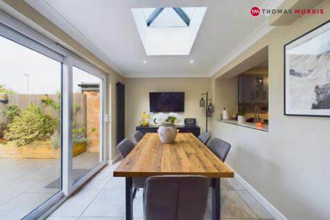 Oatlands Avenue, Cambridge CB23 3 bed terraced house for sale