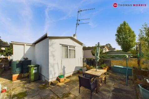 2 bedroom detached house for sale