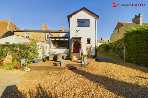High Street, Huntingdon PE28 4 bed end of terrace house for sale