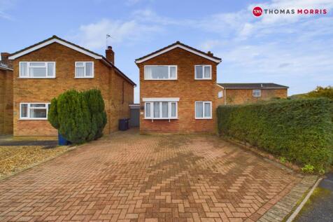 Wheatley Crescent, Huntingdon PE28 3 bed link detached house for sale