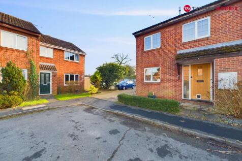 Grange Road, Huntingdon PE28 3 bed end of terrace house for sale