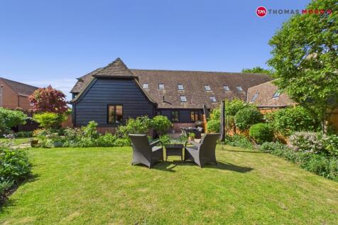Hampton Close, Huntingdon PE28 5 bed semi