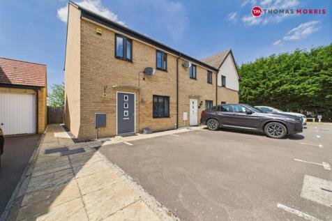 Dunnock Way, St. Ives PE27 3 bed end of terrace house for sale