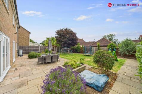 St. Johns Close, Huntingdon PE28 5 bed detached house for sale