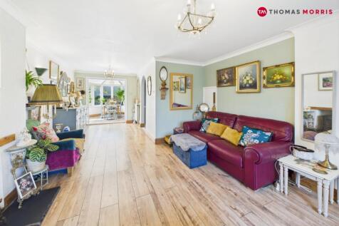 Warren Road, Cambridgeshire PE27 4 bed detached house for sale