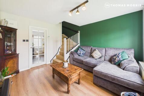 Da Vinci Close, Cambridgeshire PE27 2 bed end of terrace house for sale