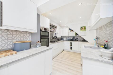 Little Moor, Huntingdon PE28 2 bed semi