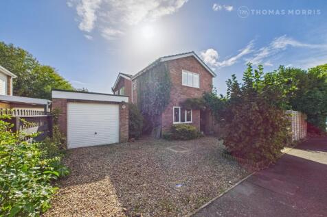 Langley Way, Huntingdon PE28 4 bed detached house for sale