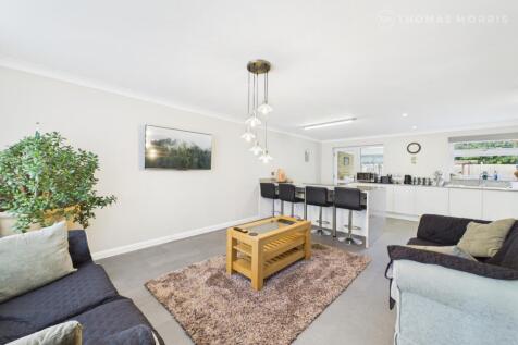 Warren Road, Cambridgeshire PE27 3 bed detached house for sale