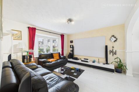 Waveney Road, Cambridgeshire PE27 3 bed detached house for sale