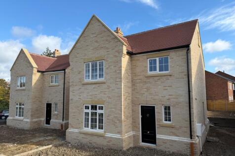 Potton Road, Huntingdon PE28 4 bed detached house for sale