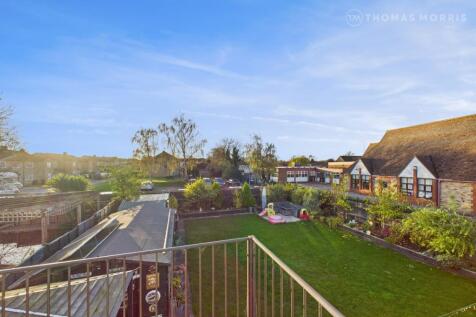 The Brook, Ely CB6 5 bed link detached house for sale