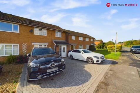 Hollidays Road, Huntingdon PE28 4 bed semi